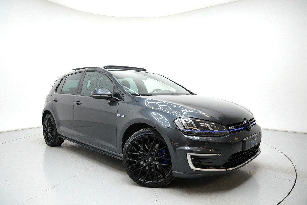Volkswagen Golf 1.4 TSI GTE WEINIG KM PANO CARPLAY NAP, 8 kWh, Stof, Gebruikt, 4 cilinders