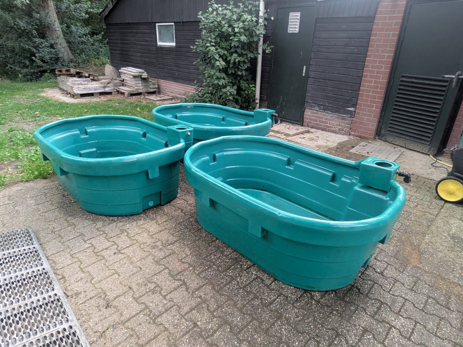 Waterbakken weide drinkbakken, Ophalen, Gebruikt