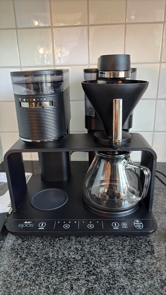 Koffiezetapparaat met ingebouwde molen, pour-over koffie, Witgoed en Apparatuur, Koffiezetapparaten, Zo goed als nieuw, Koffiemachine