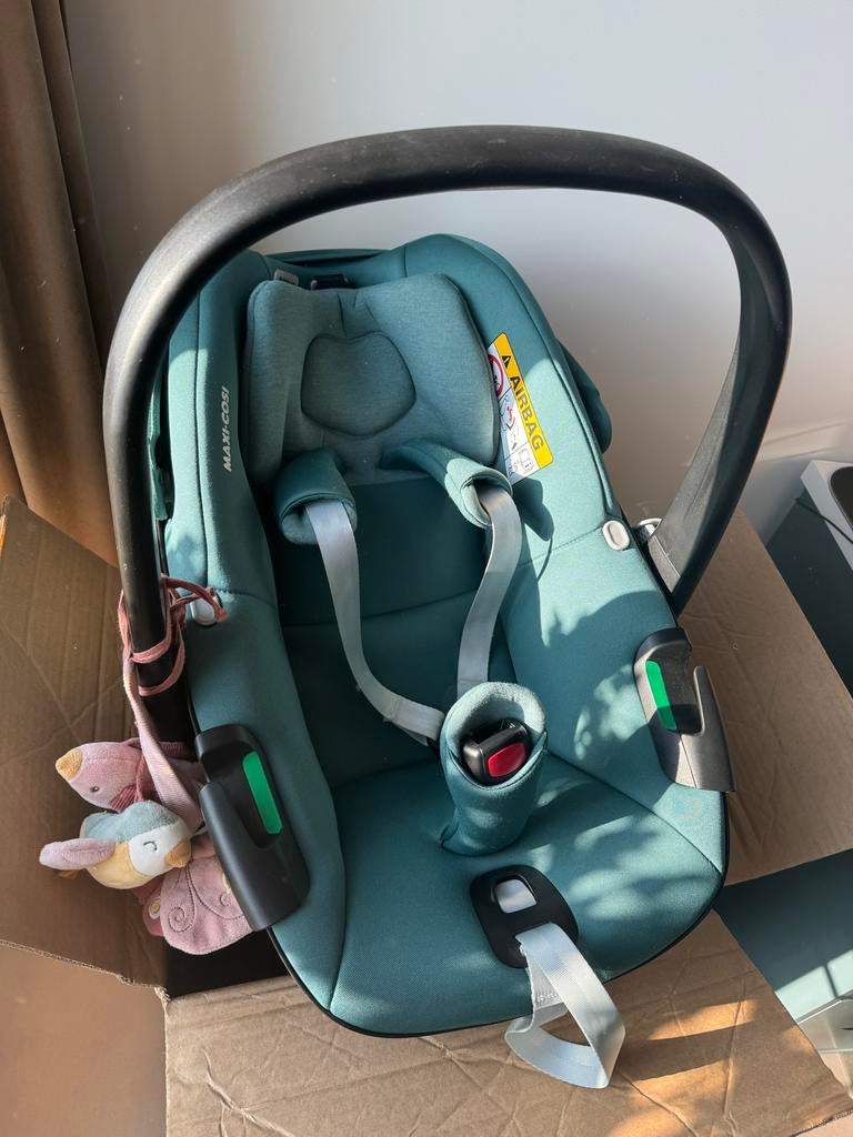Maxi Cosi Pebble 360 autostoel (zonder FamilyFix base), Ophalen, Autogordel of Isofix, 0 t/m 18 kg, Zo goed als nieuw