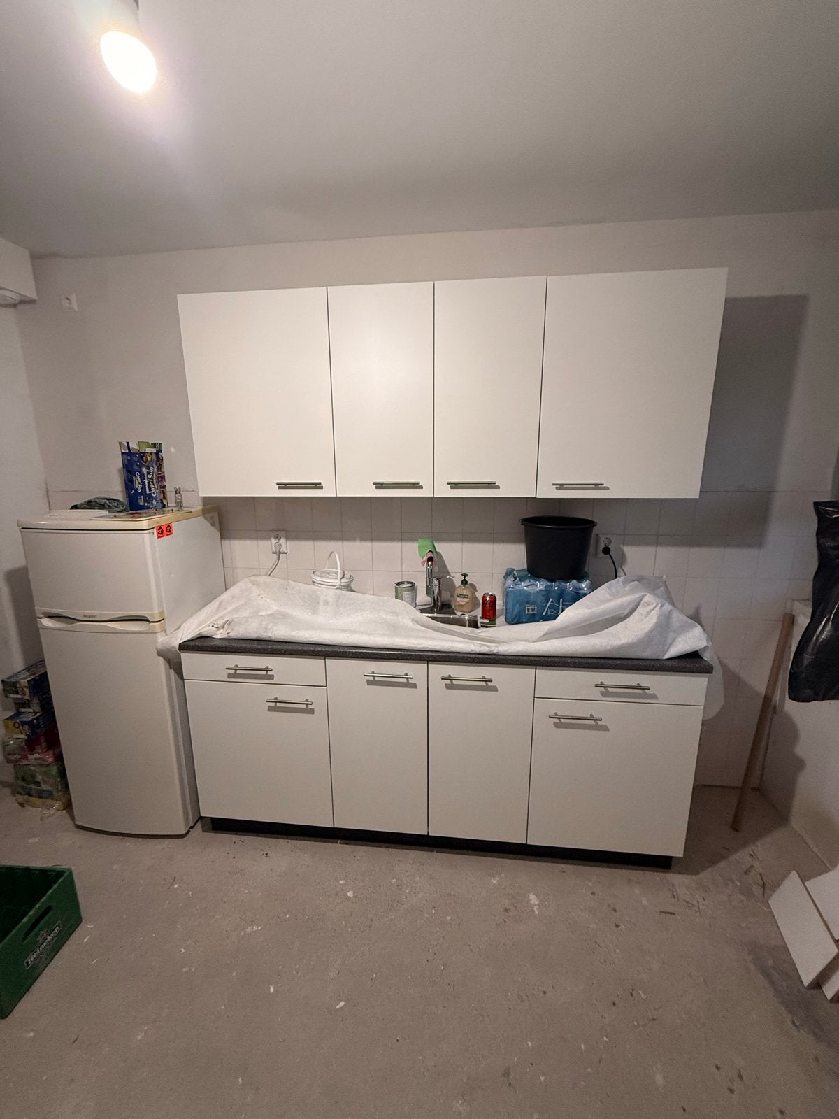 nieuwe Witte keller keukenen onderkasten en spoelbak, Ophalen, Gebruikt, Wit, Enkelwandige keuken