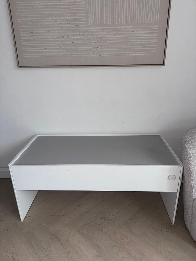 Ikea dundra tafel, Antiek en Kunst, Antiek | Meubels | Kasten, Ophalen of Verzenden