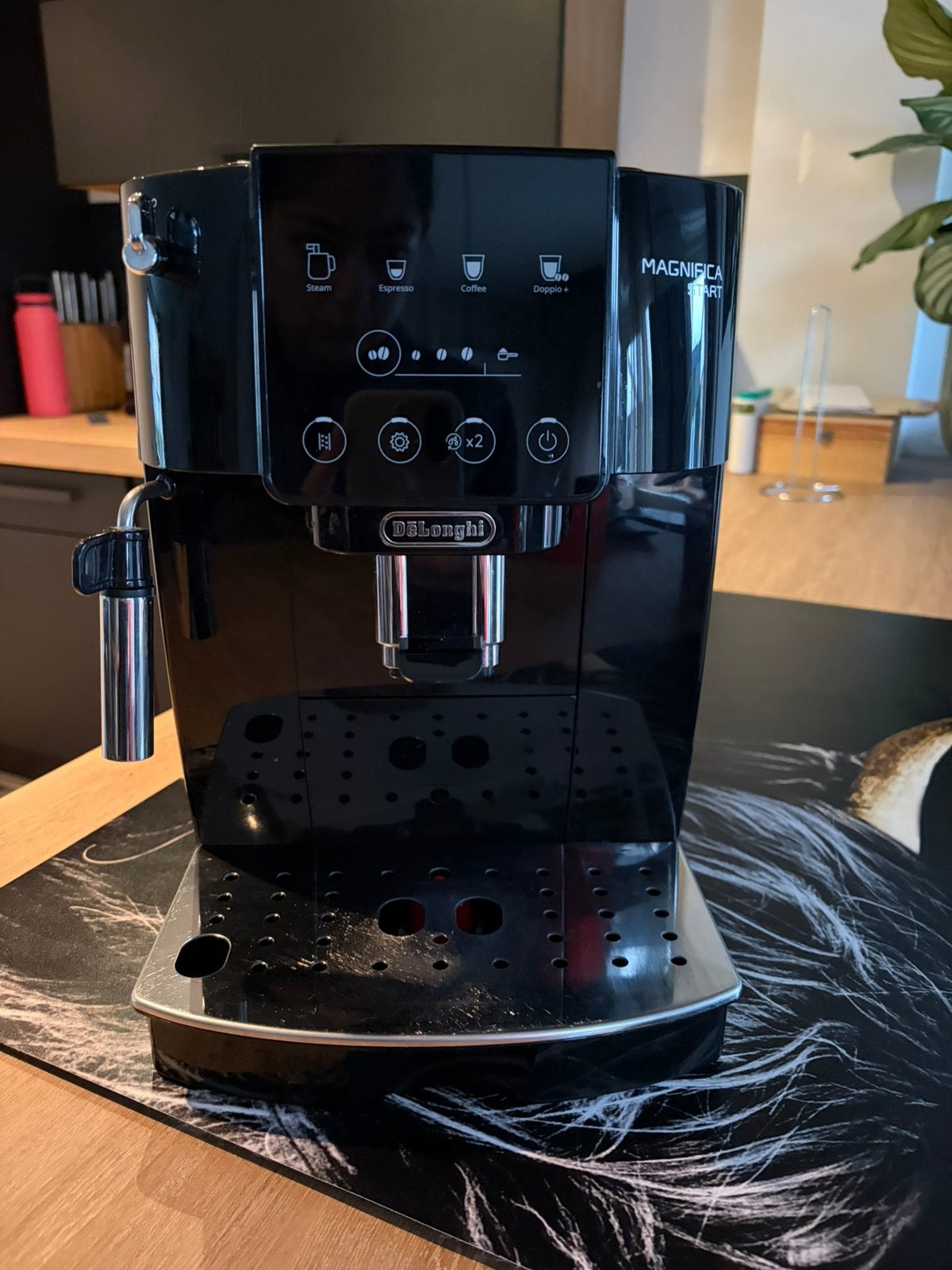 Delonghi magnifica start, Ophalen, Gebruikt, Koffiemachine, Afneembaar waterreservoir