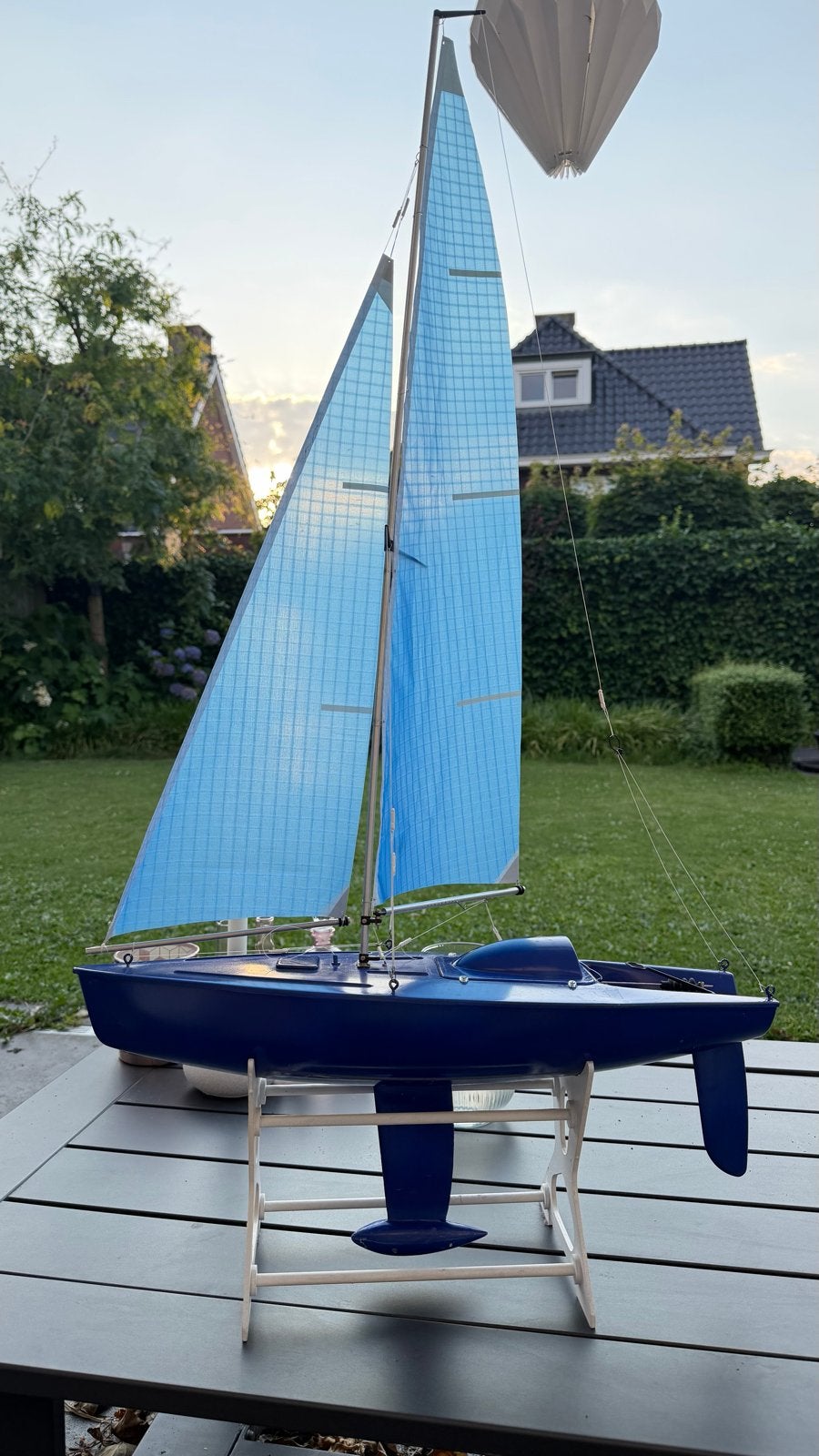 RC Zeilboot micro magic met Flysky FS-i6X Afstandsbediening, Ophalen of Verzenden, Gebruikt, Groter dan 1:32, Overige merken