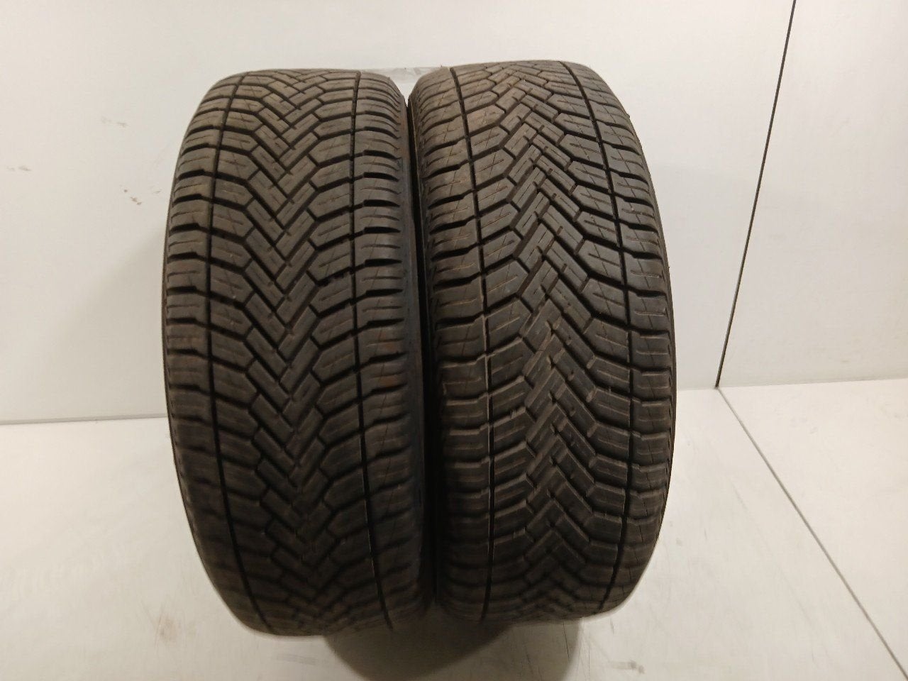 Bandenset 2 stuks 4-Seizoenen 185 55 R15, Onderdelen@venauto.nl, Van der Ven Autorecycling B.V., Gebruikt, 15 inch
