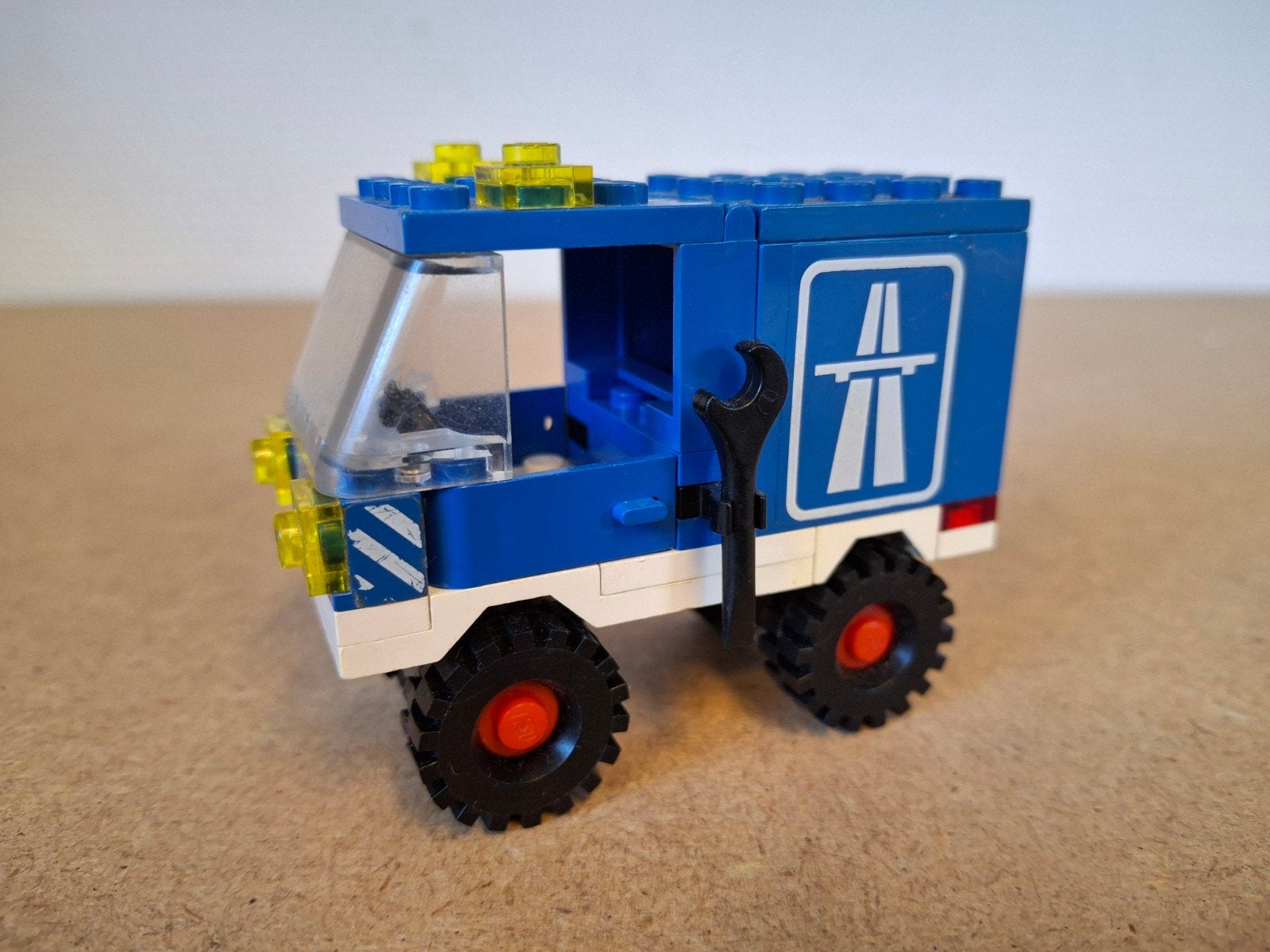 lego 6653 Highway Emergency Van. Jaren 80 Classic Town, Compleet, Lego, 33 Bath Road, Slough, UK, Lego
