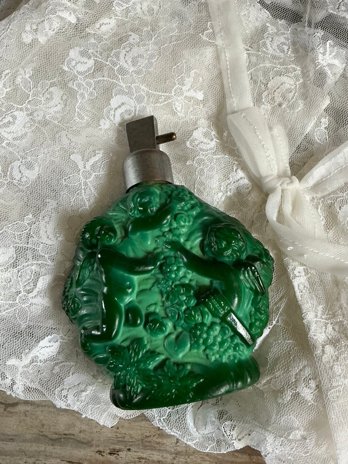 Boheems Malachiet glazen Art Deco parfumflesje, Ophalen of Verzenden, Zo goed als nieuw, Parfumfles