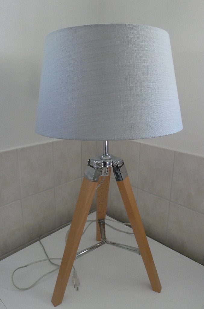 Driepoot tafellamp, Ophalen, Zo goed als nieuw, Stof, 50 tot 75 cm