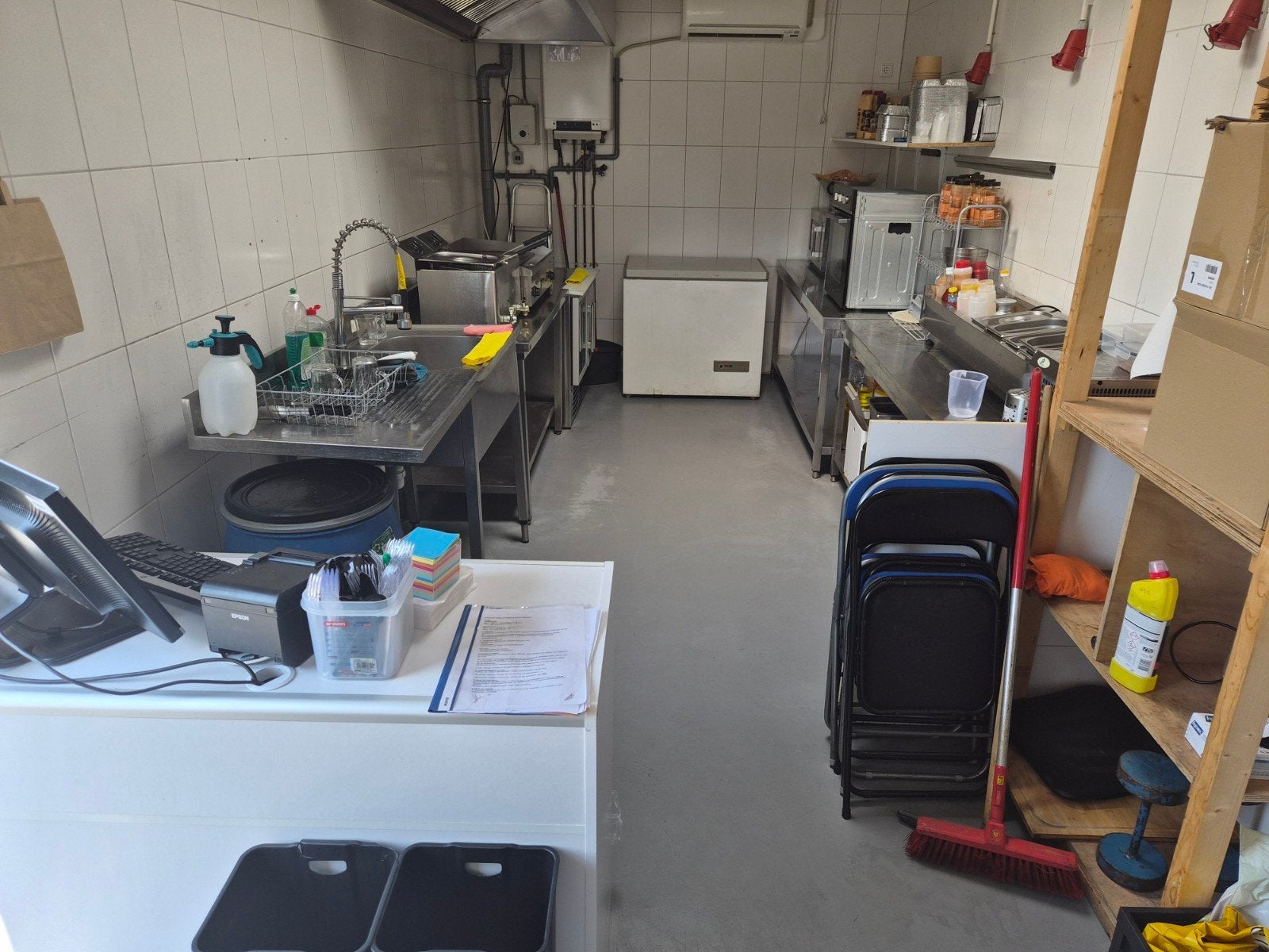 Het is een garage box bezorgservice voor alerlij etenswaren, Zakelijke goederen, Horeca | Food, Ophalen of Verzenden