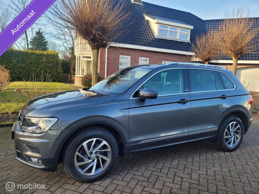 Volkswagen Tiguan 1.4 TSI ACT Highlneautom,panoramadak,navi, Stof, 4 cilinders, 150 pk, SUV of Terreinwagen