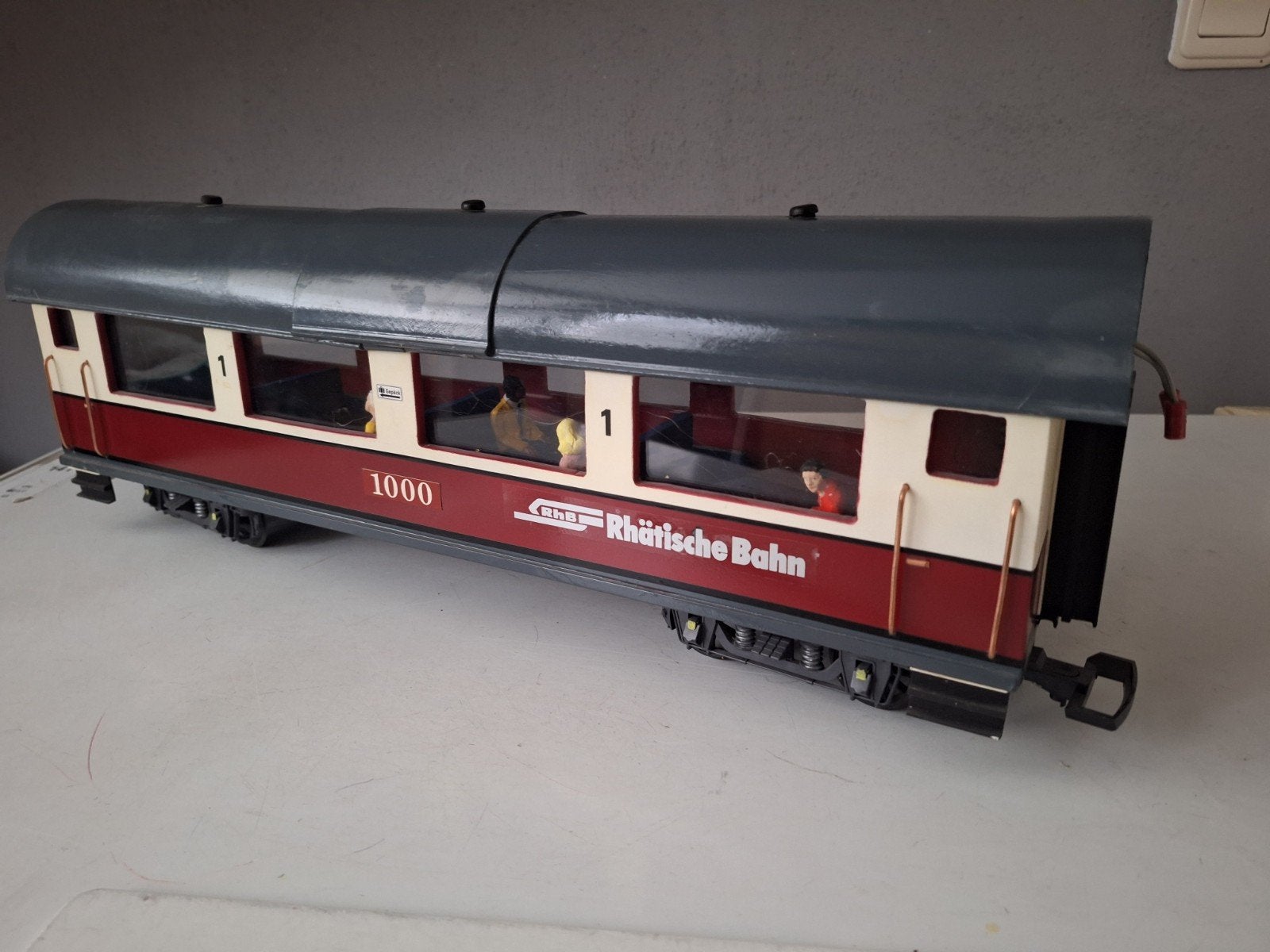 LGB Zelfbouw Wagons Rhätische Bahn met Verlichting, Hobby en Vrije tijd, Ophalen, Gebruikt, Gelijkstroom, Wagon