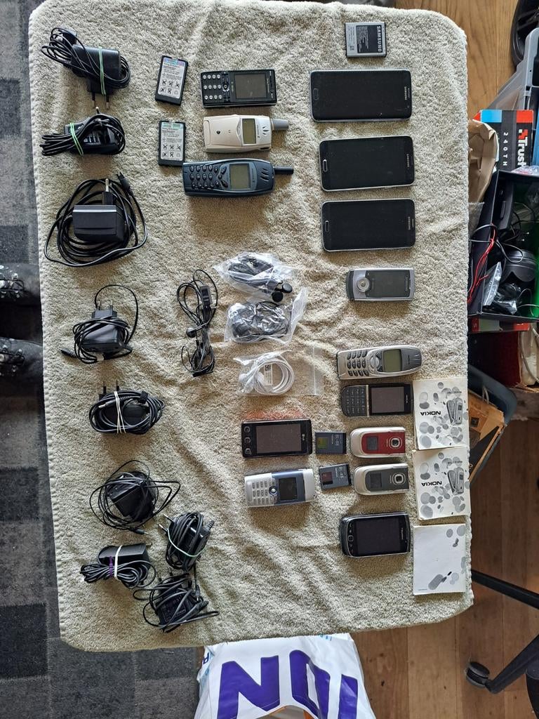 Mobieltjes. diversen. Samsung. Nokia. BlackBerry.., Ophalen, Gebruikt, Overige modellen, Zwart