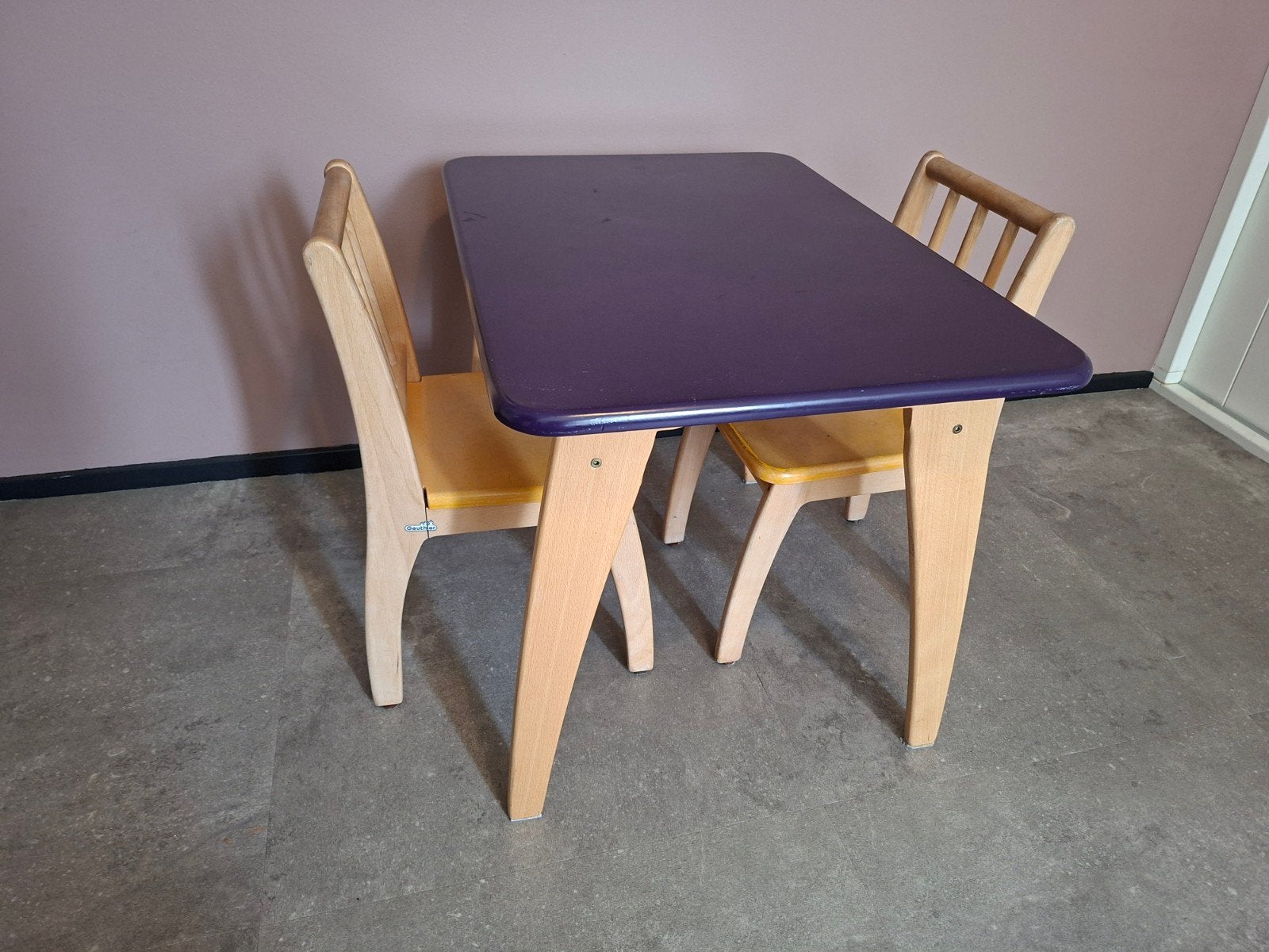 Kindertafel met 2 stoeltjes - Geuther, Kinderen en Baby's, Ophalen, Gebruikt, Tafel(s) en Stoel(en)