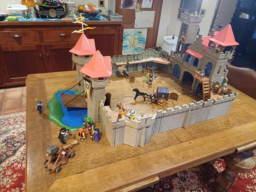 Playmobil Kasteel 3268 Vintage met 20 Ridders en 4 Piraten, Verzenden, Gebruikt, Complete set