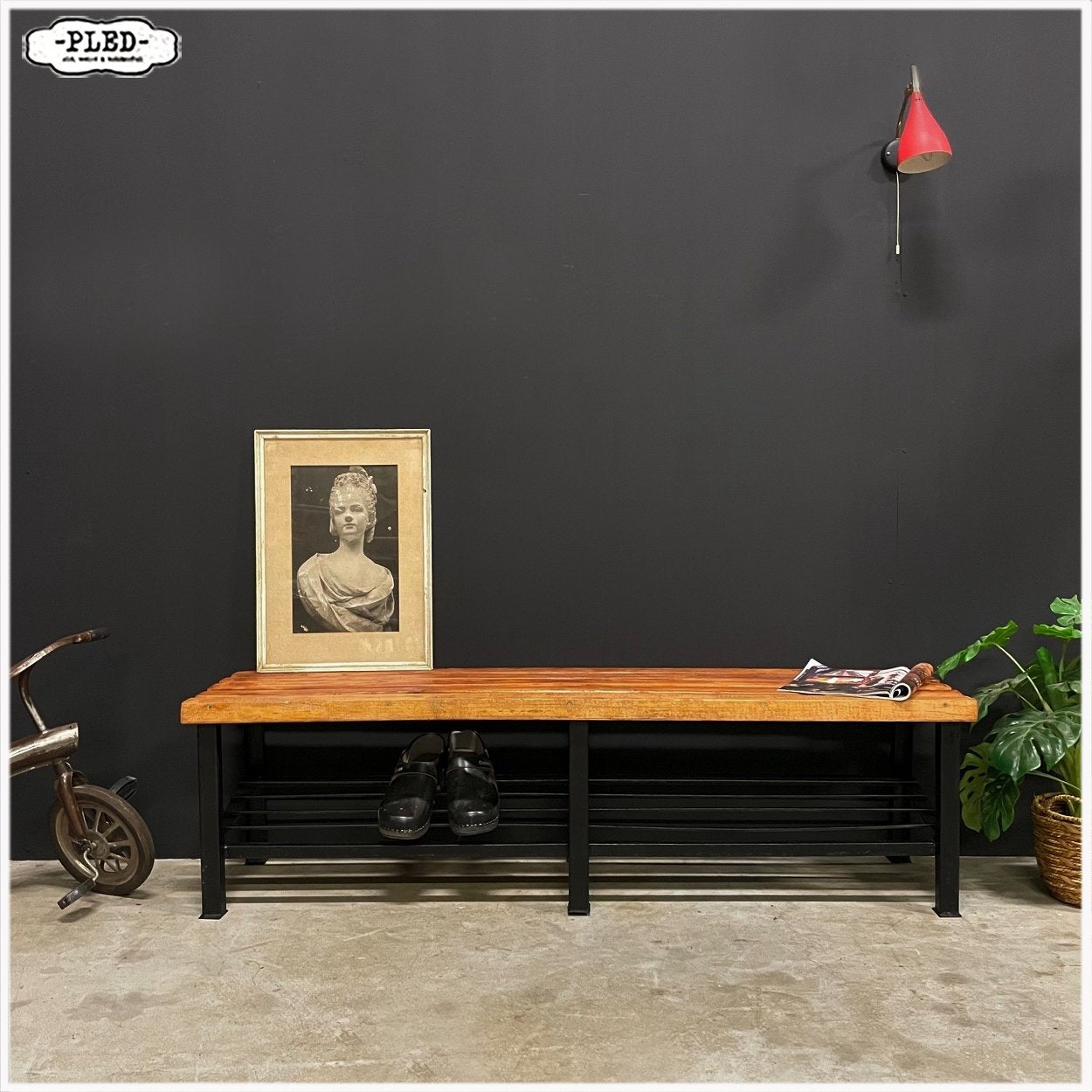 Oud sportschoolbankje Bankje Sidetable, Ophalen