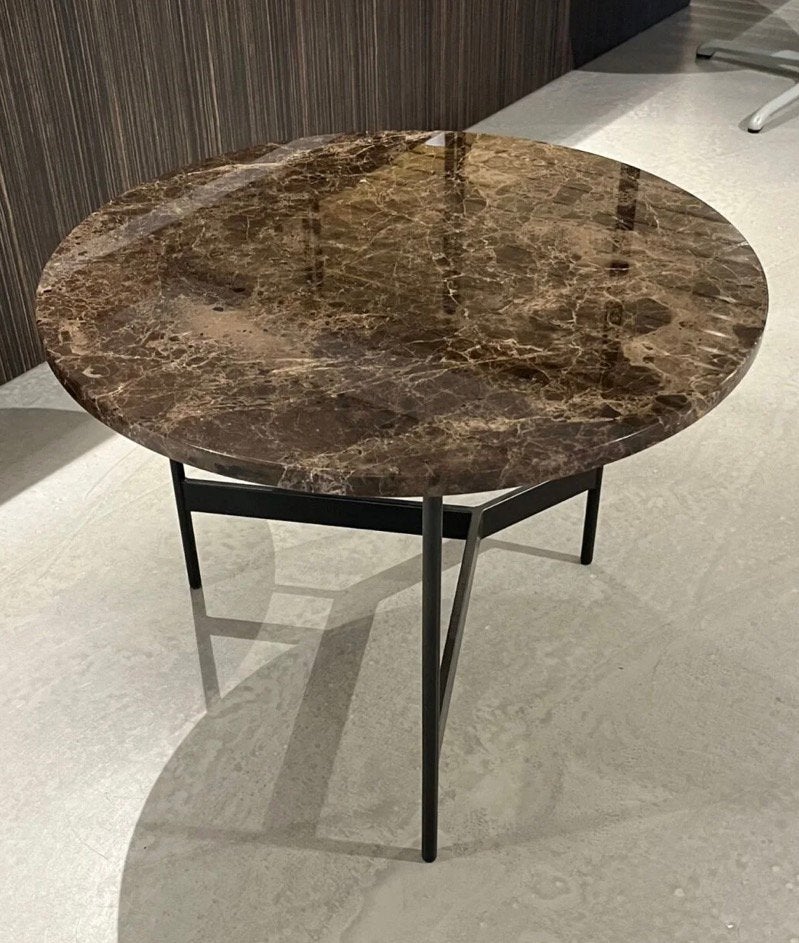 Leolux Tampa Round salontafel marmer, Huis en Inrichting, Ophalen, 100 tot 150 cm, 50 tot 100 cm, Zo goed als nieuw