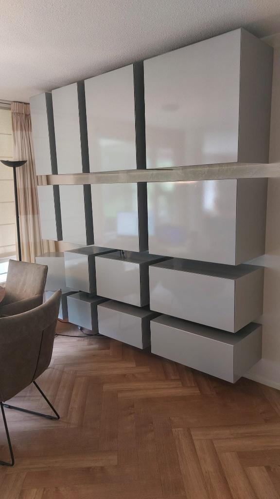 Kastenwand van Pastoe met wandophangsysteem (16 delig), Huis en Inrichting, Kasten | Kledingkasten, Ophalen, Overige materialen