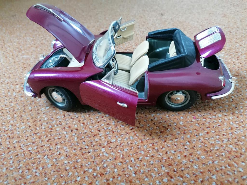 Burago Porsche 356 B (1961) - Diecast Modelauto, Ophalen, Zo goed als nieuw, Auto, Overige merken