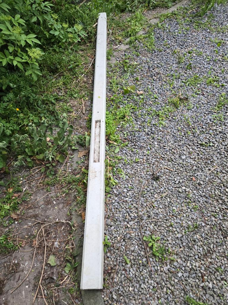 Gratis betonnen schuttingpaal, Ophalen, Nieuw, Minder dan 180 cm, Palen