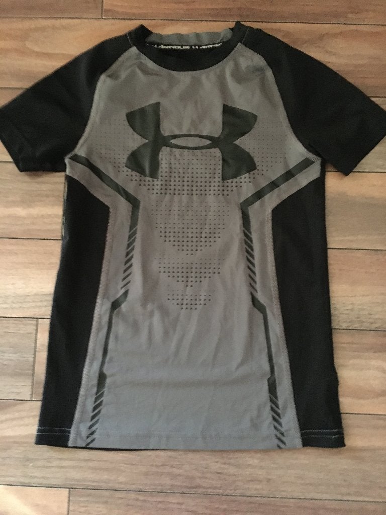 Under Armour Heatgear Fitted XS Shirt Youth, Ophalen of Verzenden, Nieuw, Kleding