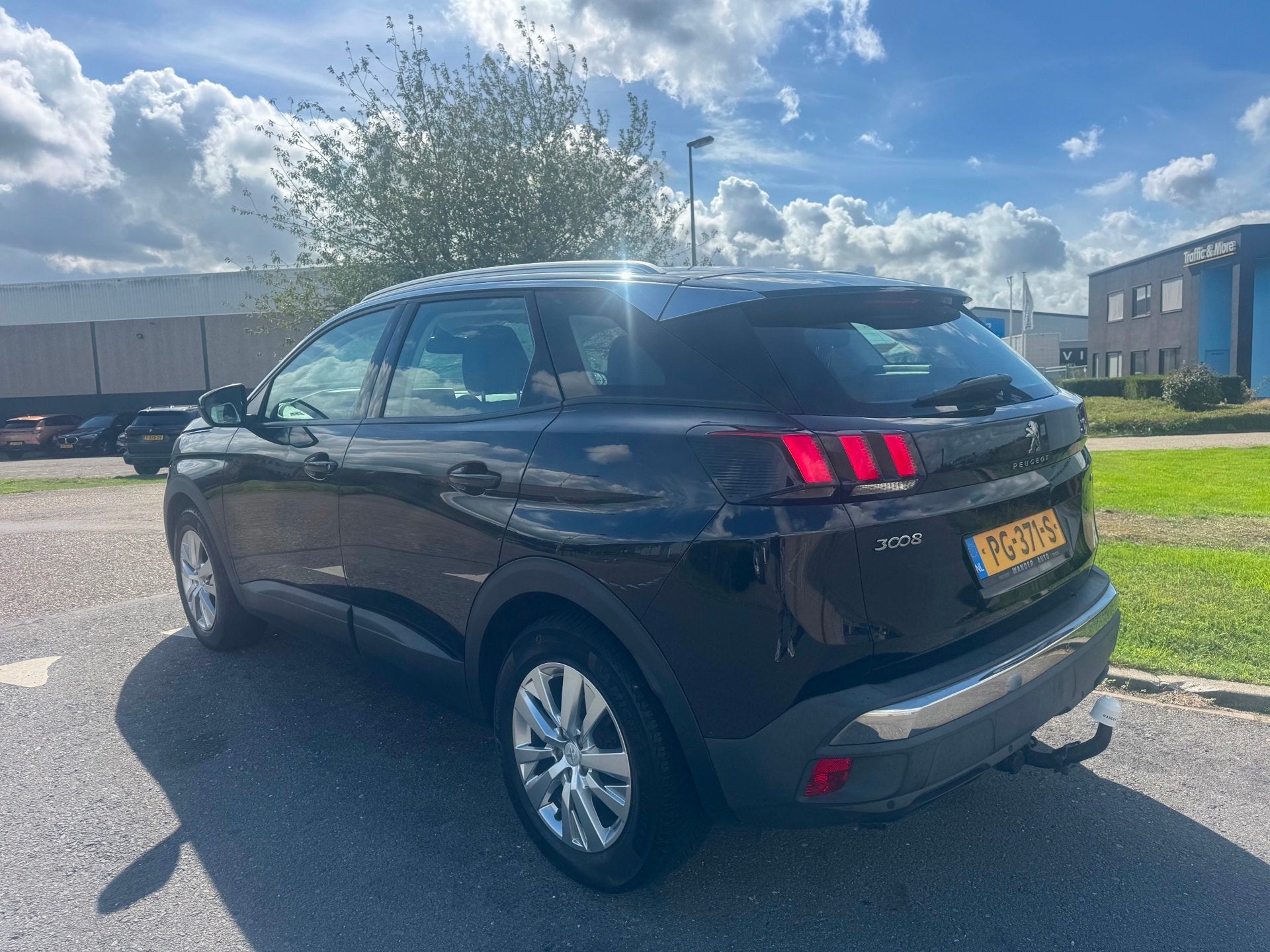 Peugeot 3008 | 2017 | 1.2 PureTech Active | Export en Handel, Voorwielaandrijving, Gebruikt, 1199 cc, Zwart