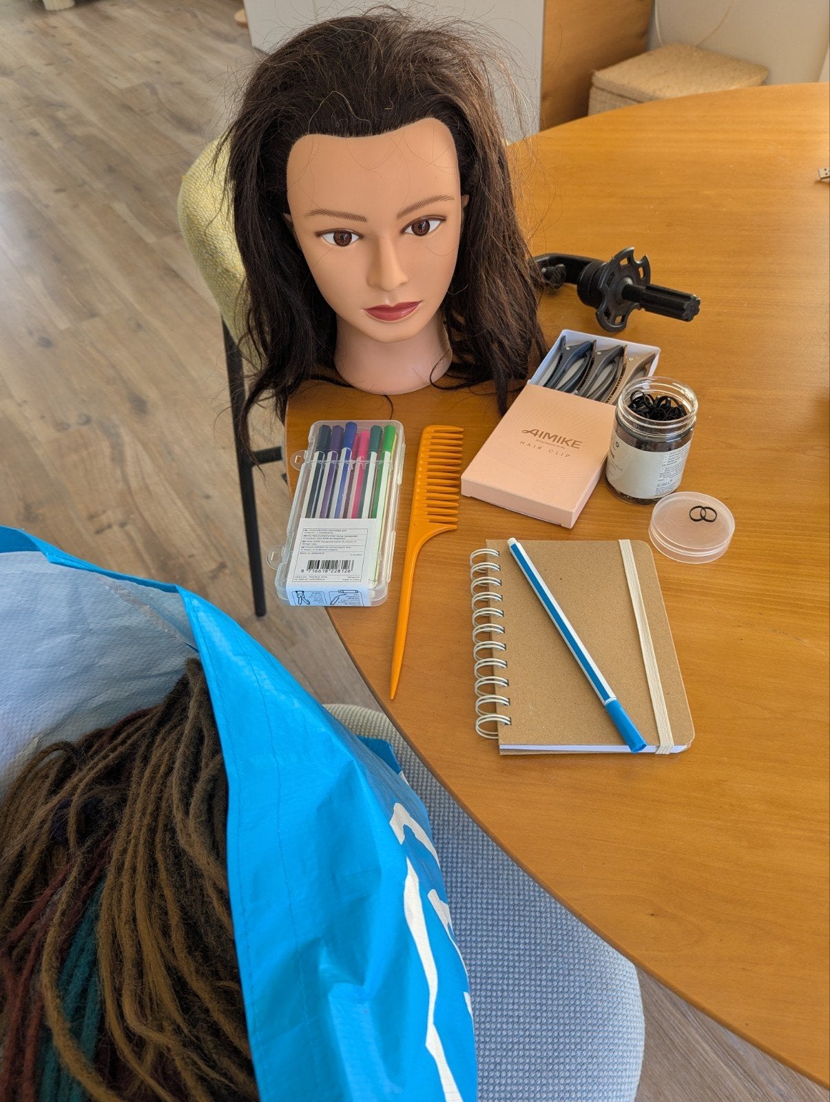 Compleet beginnerspakket synthetische dreads zetten, Ophalen of Verzenden, Gebruikt, Pruik of Haarverlenging
