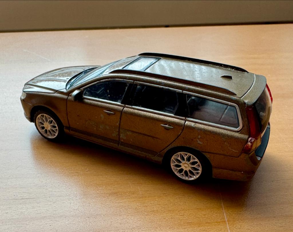 Volvo V70 schaalmodel 1:43 - Rastar, Hobby en Vrije tijd, Modelauto's | 1:43, Ophalen, Gebruikt, Auto, Overige merken