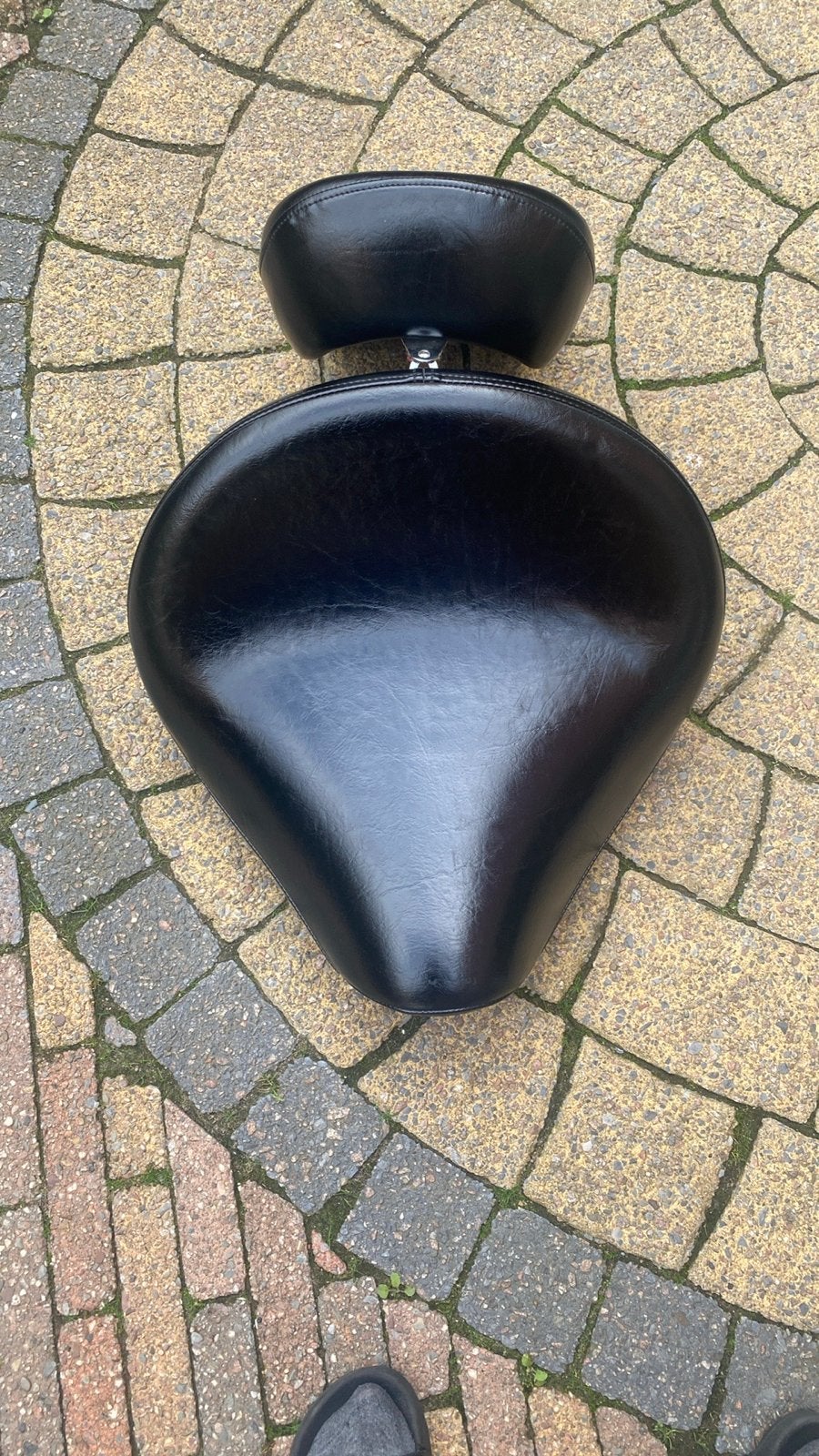 Zwart motorzadel met passagierszitje  Yamaha drag star 1100, Motoren, Ophalen, Gebruikt