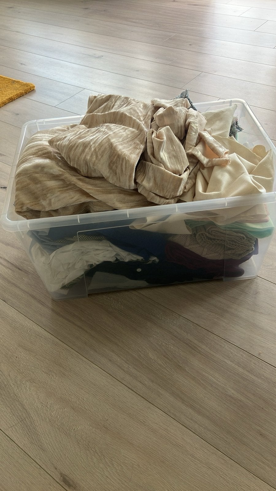Grote bak reststoffen, Hobby en Vrije tijd, Stoffen en Lappen, Gebruikt, Ophalen