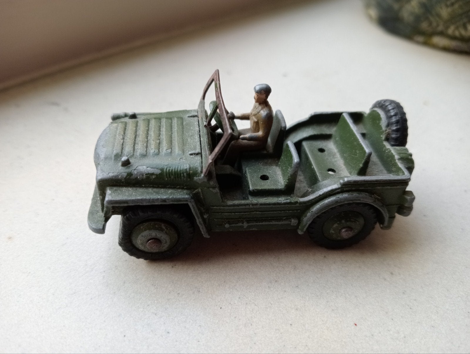 Austin Champ Dinky toys 674 inclusief bestuurder, Ophalen of Verzenden, Gebruikt, Auto, Dinky Toys