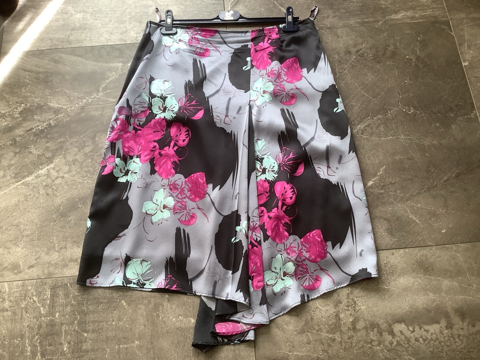 Jackpot rok maat 46 met bloemenprint, Kleding | Dames, Meerkleurig, Maat 46/48 (XL) of groter, Ophalen of Verzenden, Zo goed als nieuw