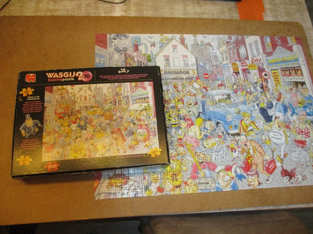 Jumbo Wasgij Mysterie Puzzle No 10 Chaos in de winkelstraat, Ophalen of Verzenden, 500 t/m 1500 stukjes, Zo goed als nieuw, Legpuzzel