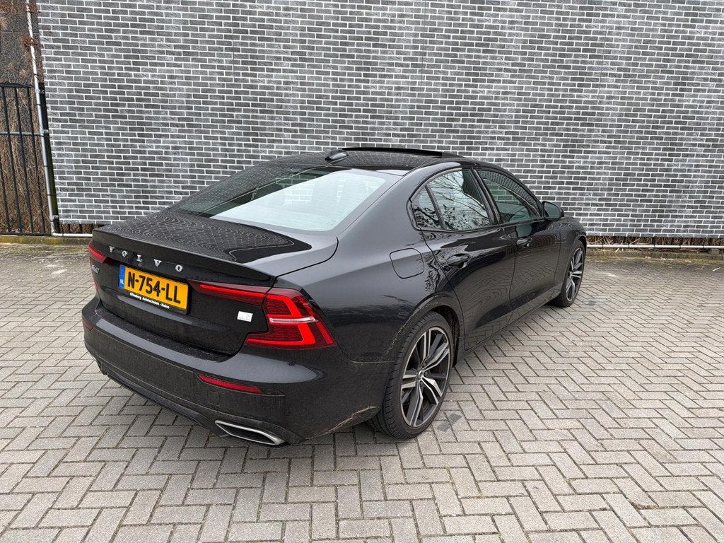 Volvo S60 2.0 Recharge T6 AWD R-Design | Plug-In Hybrid (PHE, 12 maanden, Gebruikt, Euro 6, 4 cilinders