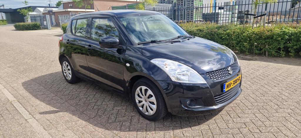 Suzuki Swift 1.2 5-D 2013 Zwart rijd super facelift! 5 deurs, Voorwielaandrijving, Euro 5, Stof, 4 cilinders