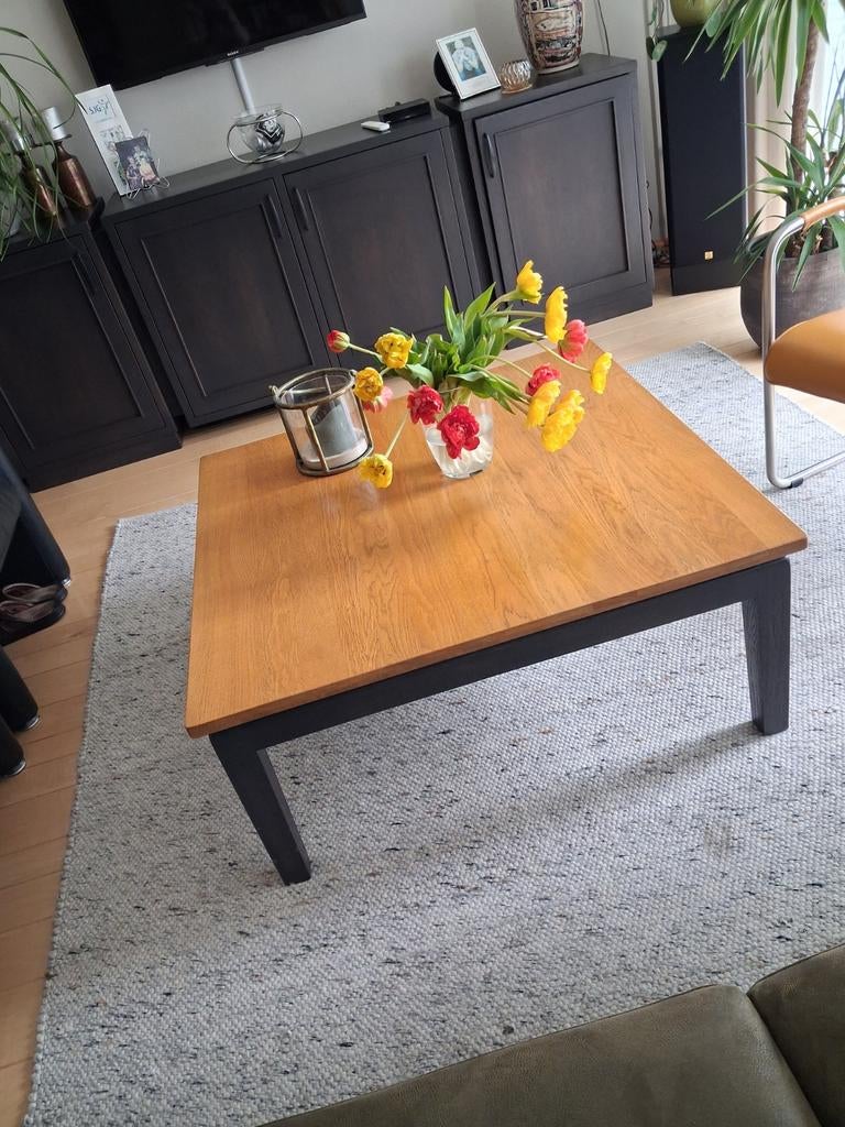 Eiken salontafel 100x100 cm in goede staat, 100 tot 150 cm, Ophalen of Verzenden, Zo goed als nieuw, Eikenhout