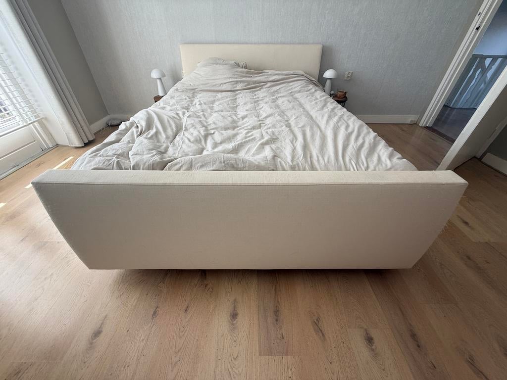 Tweepersoonsbed  160x200cm met topdekmatras, Beige, Tweepersoons, Ophalen of Verzenden, Zo goed als nieuw