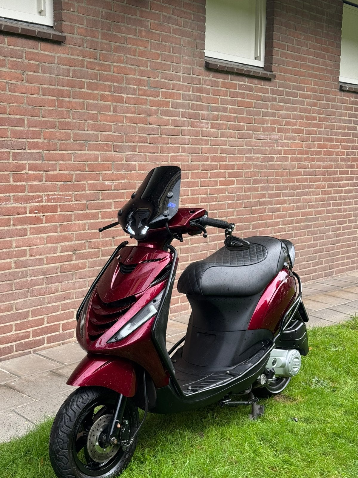Piaggio Zip 2024 Brom Candy Red Full Option., Ophalen, Zip, Zo goed als nieuw, Benzine