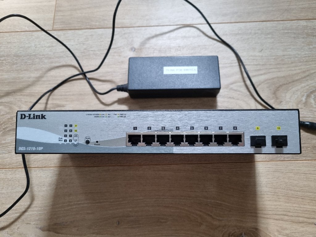 D-Link DGS-1210-10P Gigabit PoE Switch HW: F1, Ophalen, Zo goed als nieuw