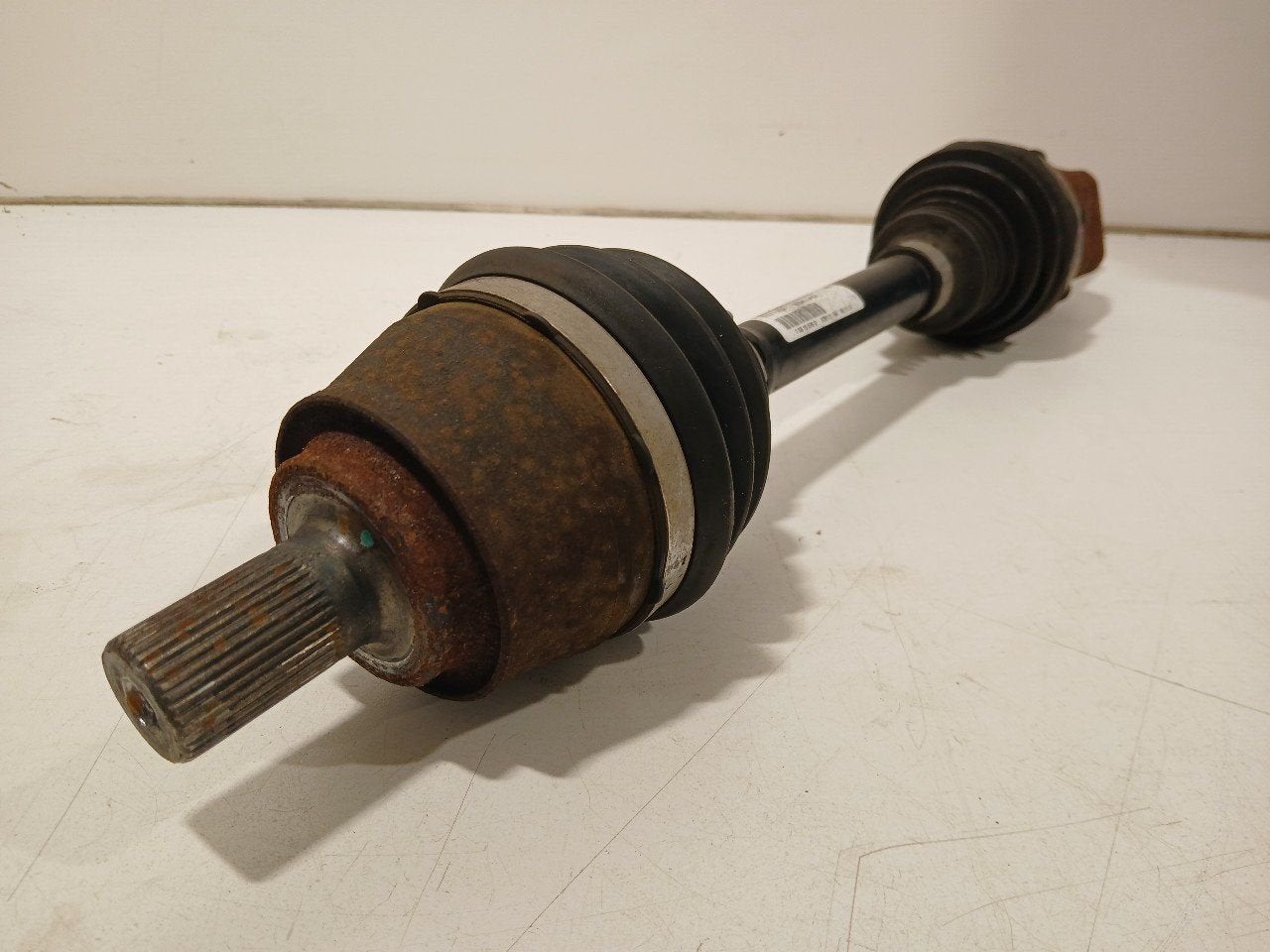 Aandrijfas links voor Volvo V40, Onderdelen@venauto.nl, Van der Ven Autorecycling B.V., Gebruikt, Ettenseweg 76, 4706 PB Roosendaal, The Netherlands
