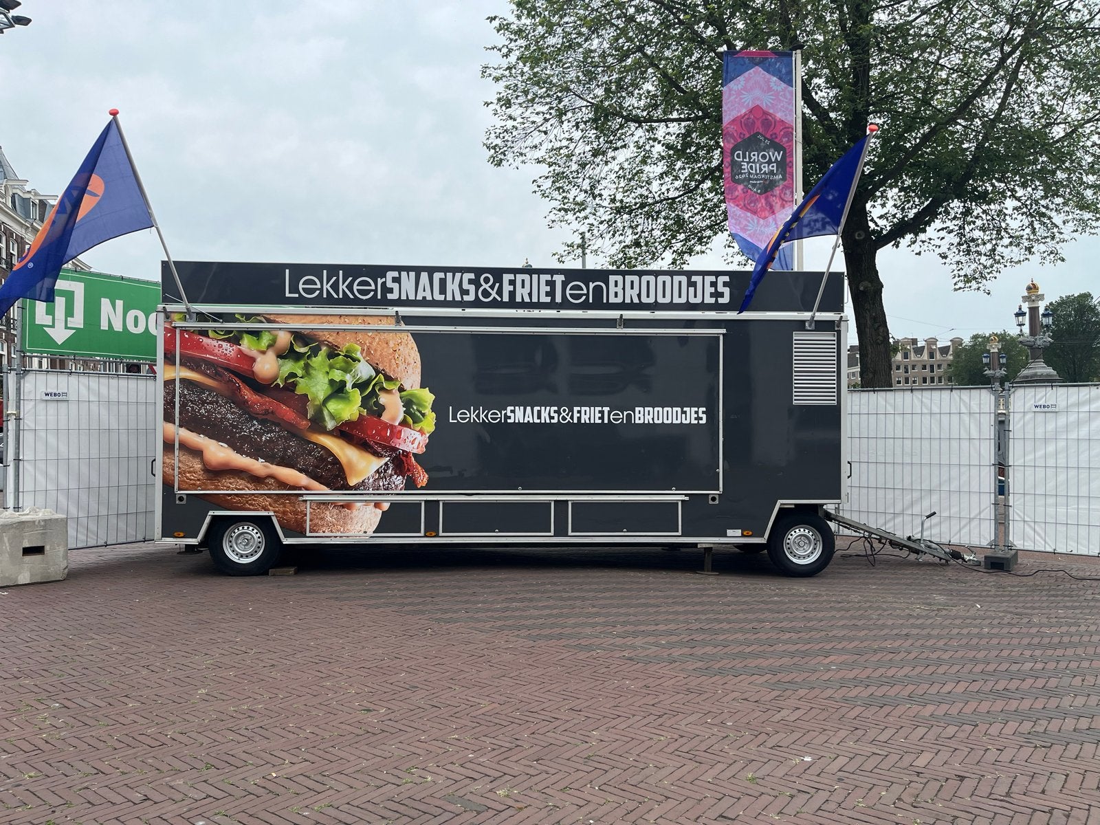 Complete Snackwagen / Foodtruck / Frietkraam te koop, Zakelijke goederen, Partijgoederen en Retail | Verkoopwagens, Ophalen