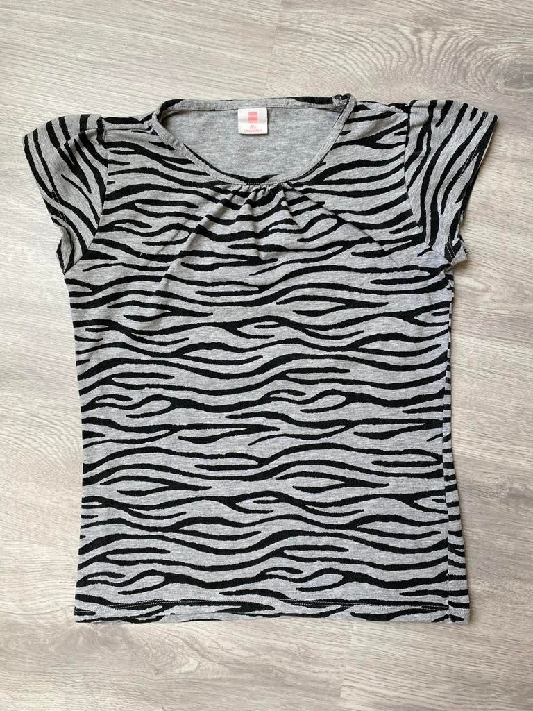 Hema zebra print shirtje maat 128, Ophalen of Verzenden, Zo goed als nieuw, Meisje, Shirt of Longsleeve