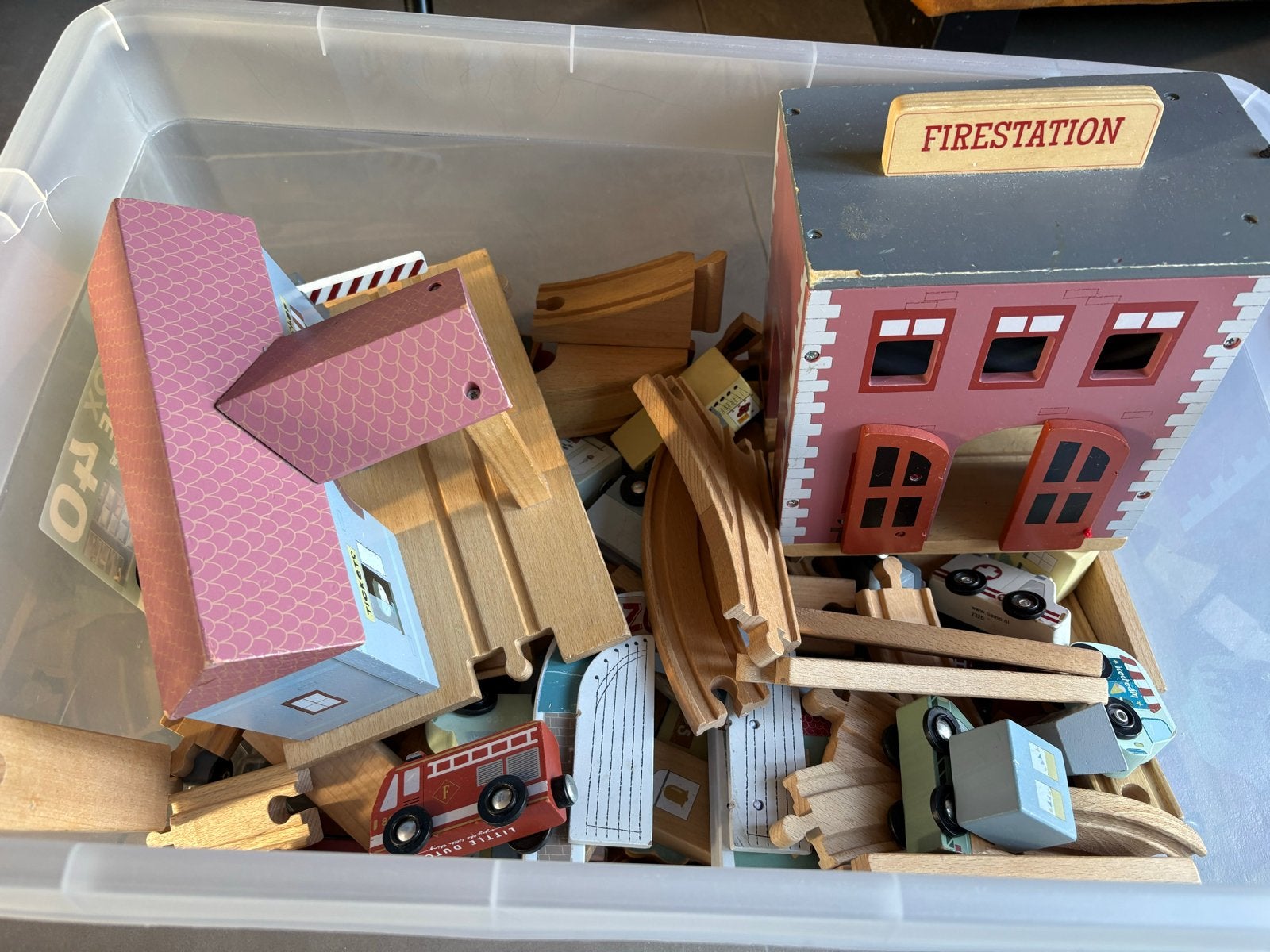 Grote set houten treinbaan en gebouwen (Little Dutch), Ophalen of Verzenden, Gebruikt, Overige typen