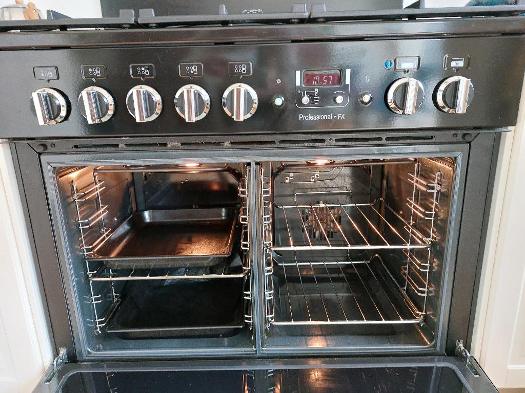 Falcon gasfornuis met elektrische oven 90 cm., Ophalen, Gebruikt, Overige materialen, Zwart