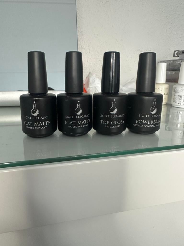 Light elegance flat matte,topgloss,powerbond, Ophalen of Verzenden, Zo goed als nieuw, Handen en Nagels