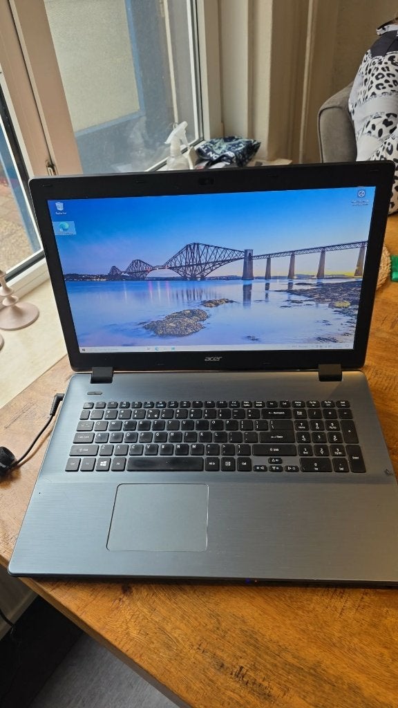 laptop, Computers en Software, 250gb ssd, 2 tot 3 Ghz, Qwerty, 8 GB