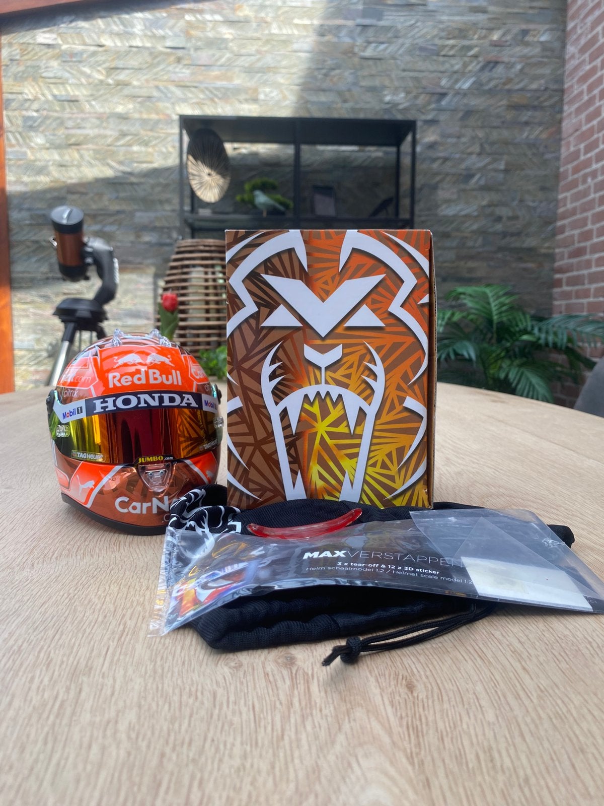 Zeldzame Max Verstappen 1:2 helm - GP België 2021, Verzamelen, Automerken, Motoren en Formule 1, Ophalen of Verzenden, Zo goed als nieuw