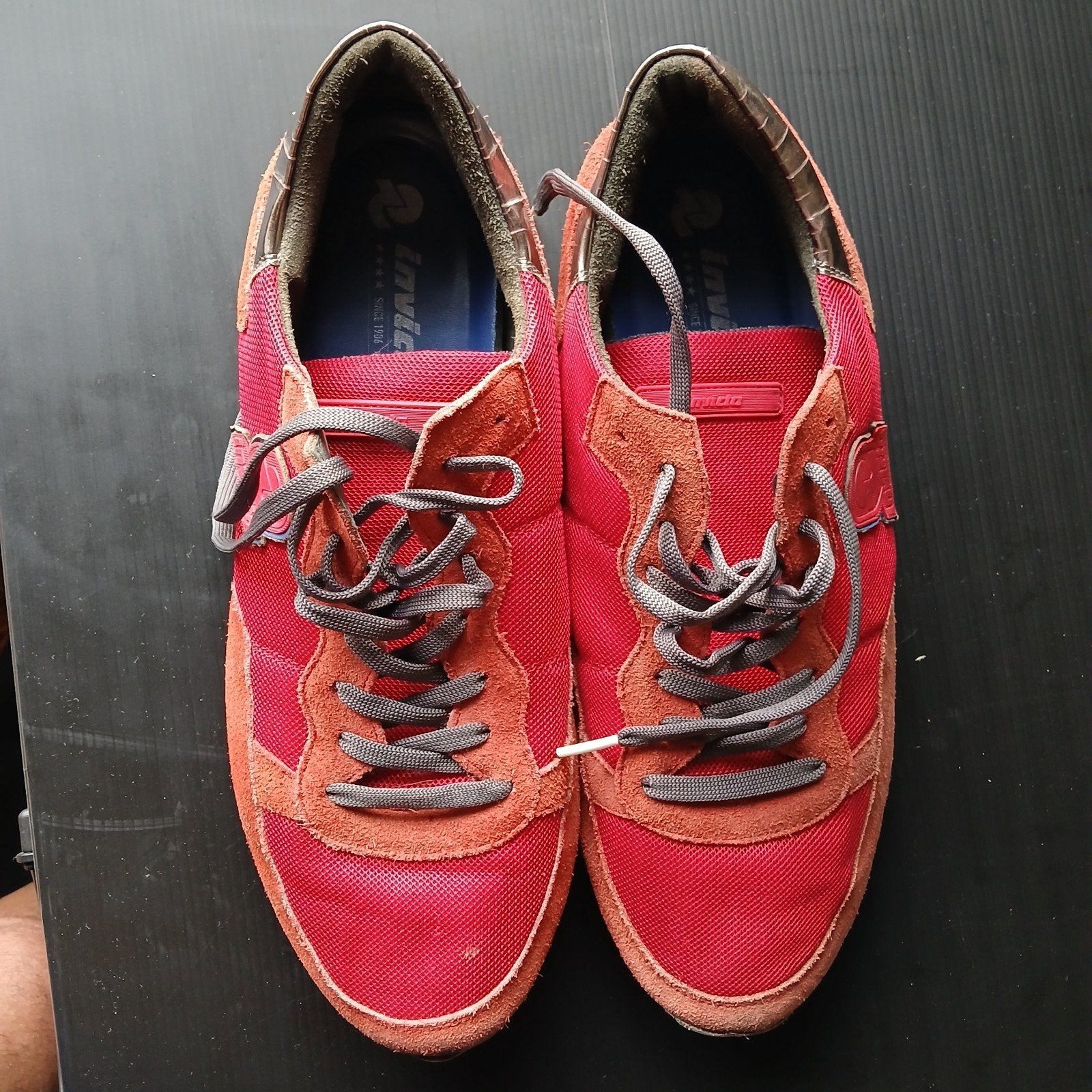 Invicta sneakers maat 45 - Rood/Oranje, Overige kleuren, Ophalen of Verzenden, Sneakers of Gympen, Gedragen