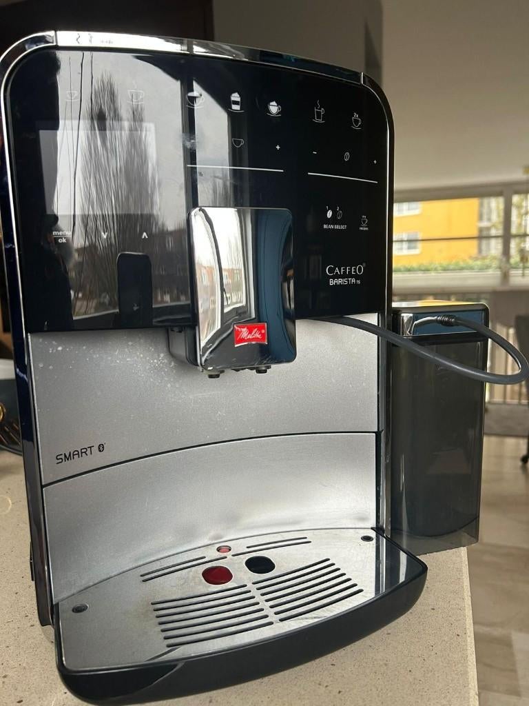 Luxe volautomatische koffiemachine, Witgoed en Apparatuur, Koffiezetapparaten, Ophalen, Afneembaar waterreservoir, Gebruikt, 10 kopjes of meer