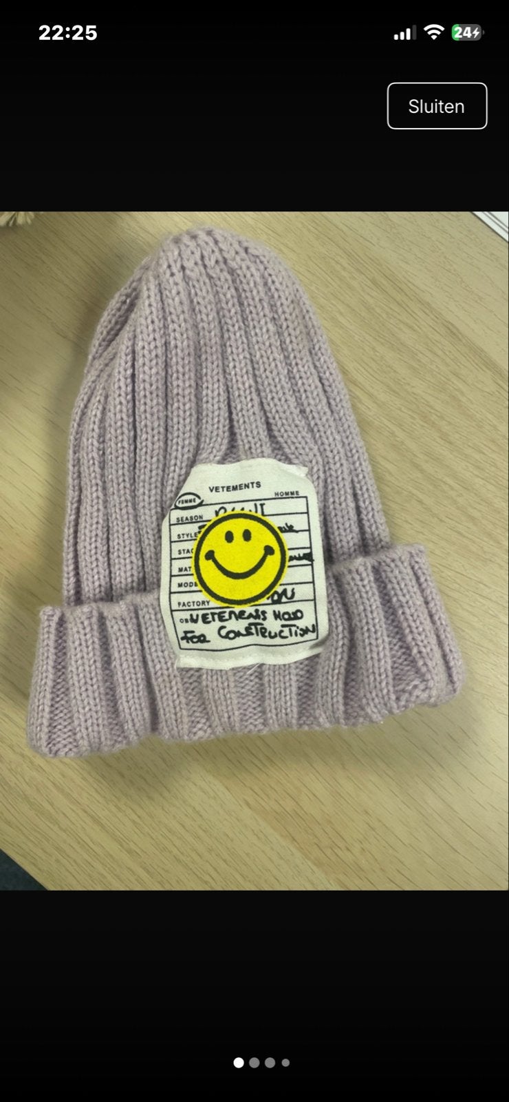 Vetements gebreide muts met smiley patch, Ophalen of Verzenden, Zo goed als nieuw