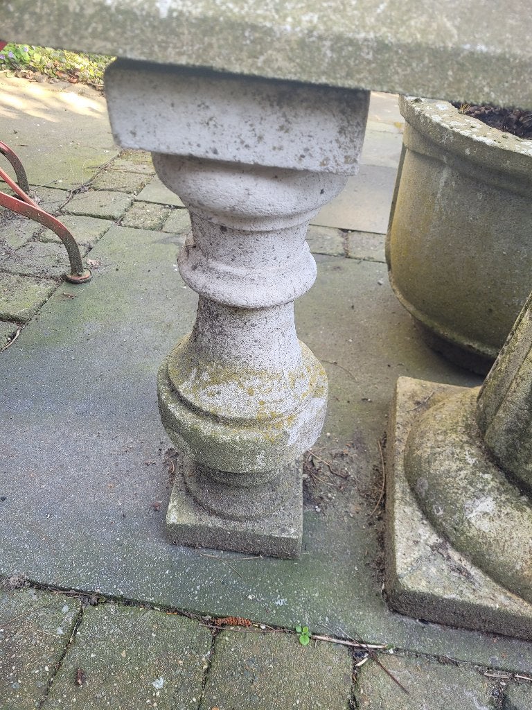 Tuinafscheiding van massief beton foto 1 en 2, Ophalen, Heikant 21 Kaatsheuvel, Belle Vieille Brocante, Zo goed als nieuw